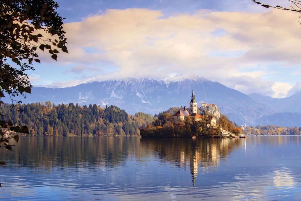 Church-of-the-Assumption-island-Slovenia-Lake